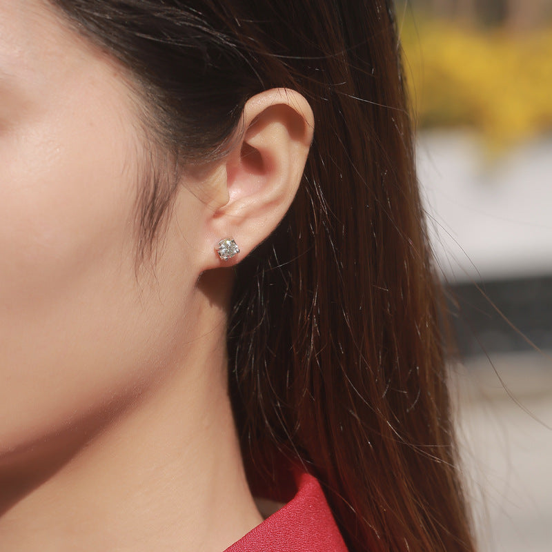 【#ME01·Classic】0.5-1CT S925 Sterling Silver Moissanite Earrings Daily
